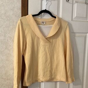 Women's Cream Sweater Cardigan size small. Like new.